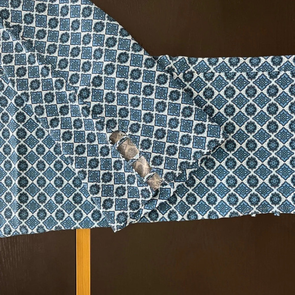 89th & Madison Capri Pants - Blue and White Size Medium EUC - Picture 9 of 10